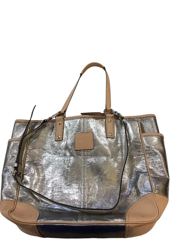 Ladies Coach Tabby bags with gold - toned hardware for a touch of luxuryHandbag Designer By Coach, Size: Large