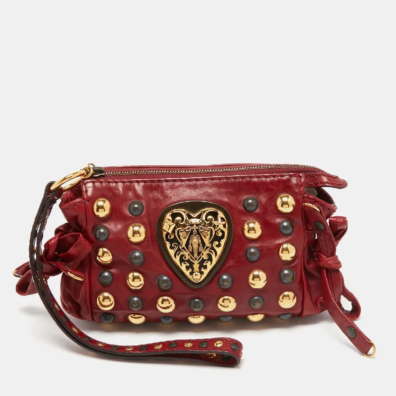 Ladies Gucci Dionysus bags with a detachable shoulder strapGucci Red Leather Studded Babouska Hysteria Clutch