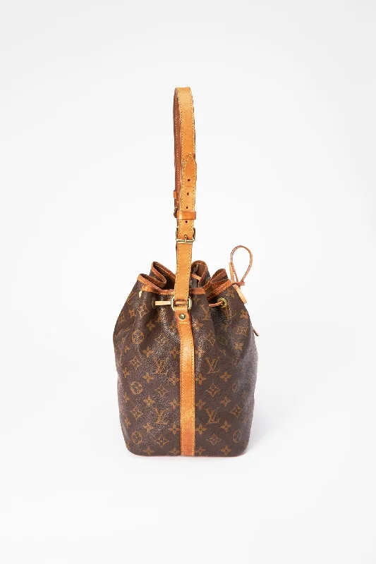 Louis Vuitton Speedy bags in monogram canvas for a classic lookLouis Vuitton Petit Noé Bag