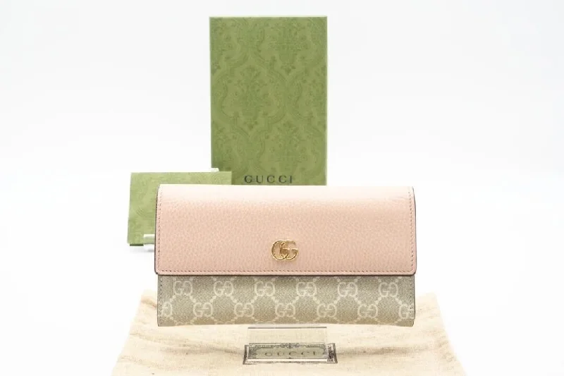 Gucci Marmont bags for women with quilted leather exteriorsGucci Double G Light Pink Beige Leather