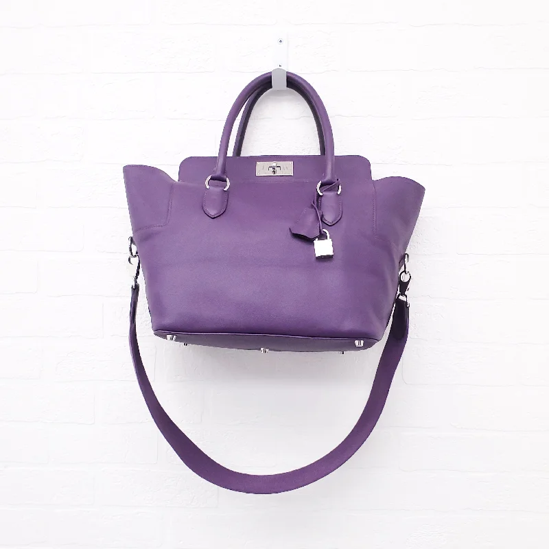 Hermes Bags with Chain - Link Handles for a Touch of GlamourHERMÈS PURPLE TOOLBOX BAG