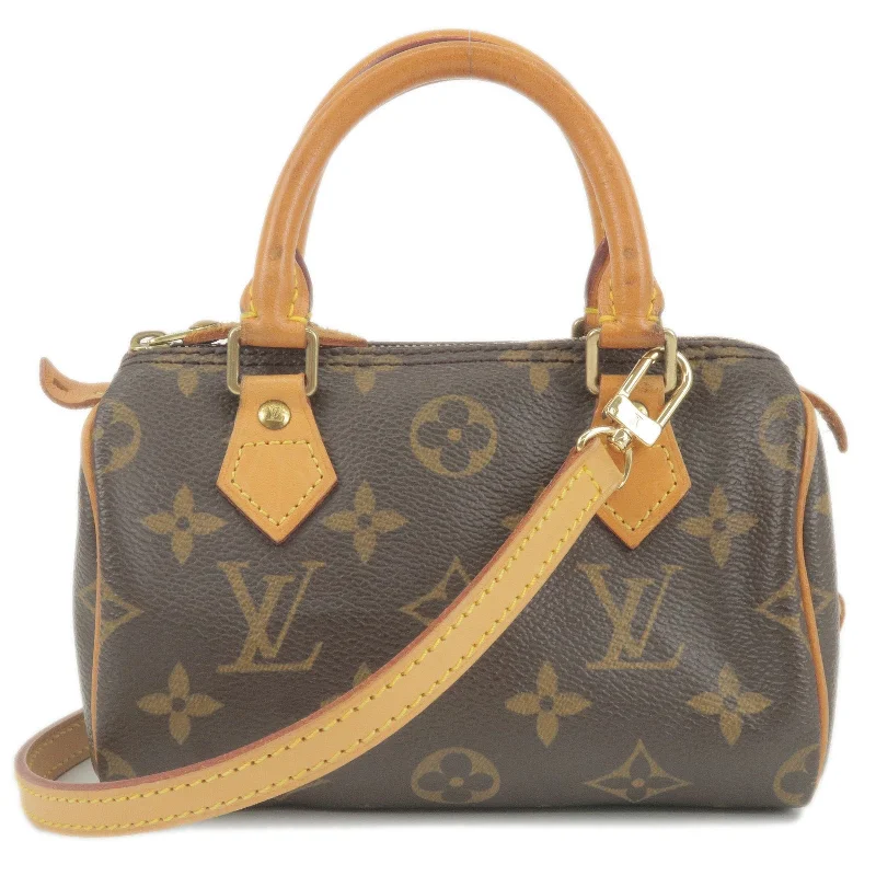 Ladies Louis Vuitton Petite Malle bags in a pastel color for a soft lookLouis Vuitton Monogram Mini Speedy & Strap M41534 J52314