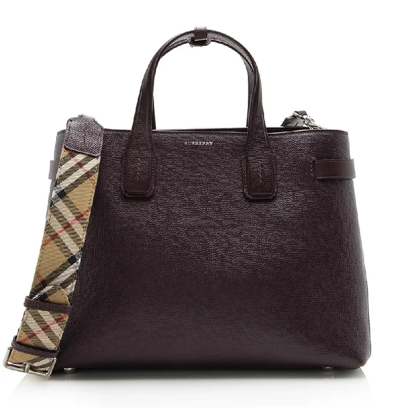 Color - Blocked Burberry Bags for a Bold StatementBurberry House Check Leather Banner Medium Tote (SHF-13541)