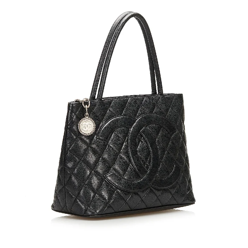 Chanel Medium Tote Bag for Office LadiesChanel Caviar Medallion Tote (35918)