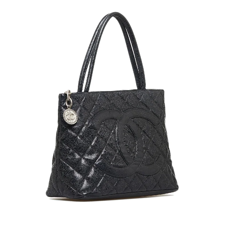 Chanel Vintage Inspired Handbag for Retro LoversChanel Caviar Medallion Tote (coQ4k7)