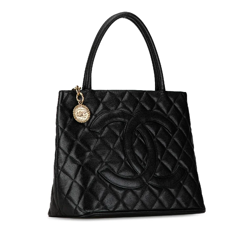 Chanel Vintage Inspired Handbag for Retro LoversChanel Caviar Medallion Tote (lt8XBk)