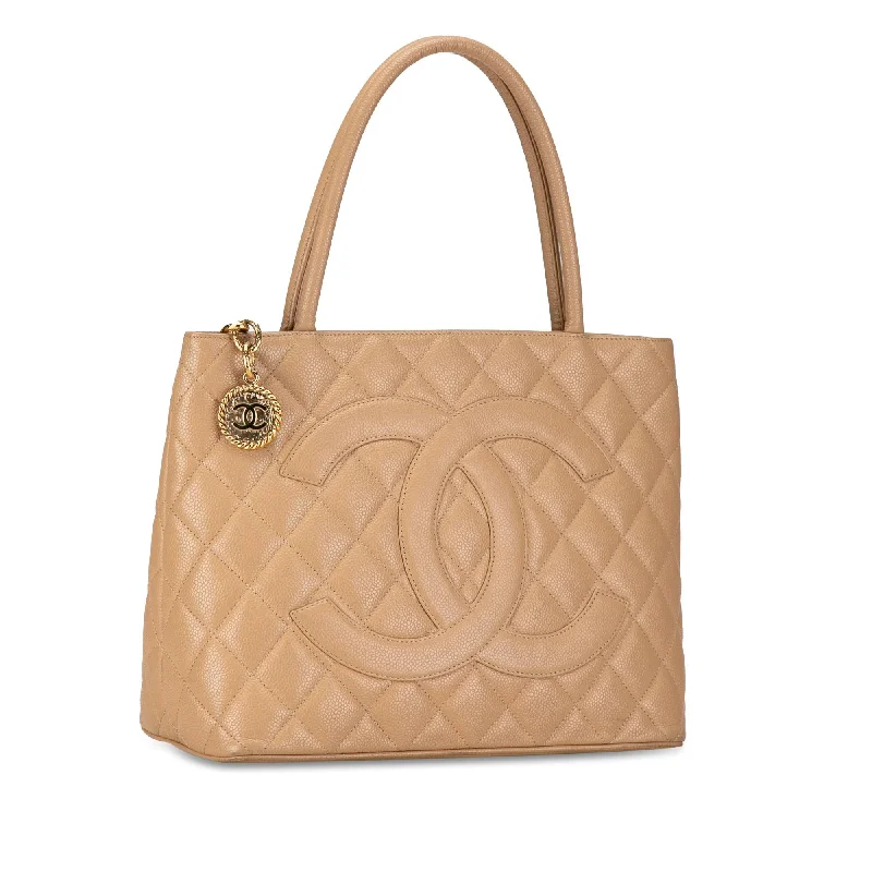 Chanel Medium Tote Bag for Office LadiesChanel Caviar Medallion Tote (Pto6KD)