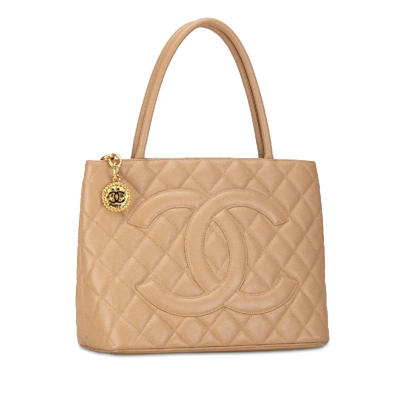 Chanel Small Crossbody Bag for TravelChanel Caviar Medallion Tote (ZWP57b)