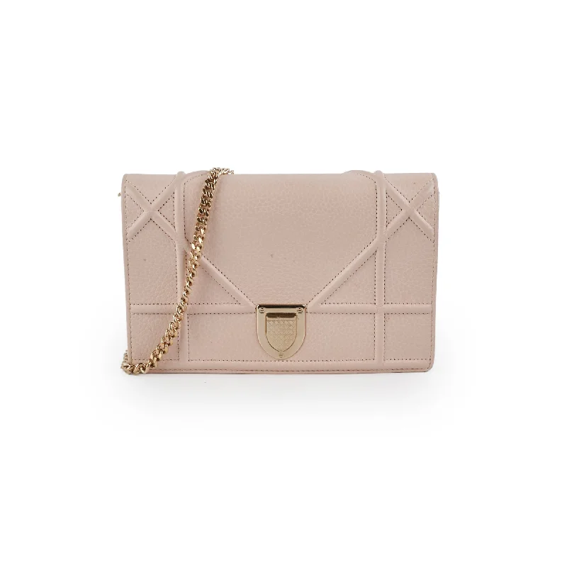 Christian Dior backpacks with a sleek, minimalist silhouetteChristian Dior Diorama Wallet On Chain Pink