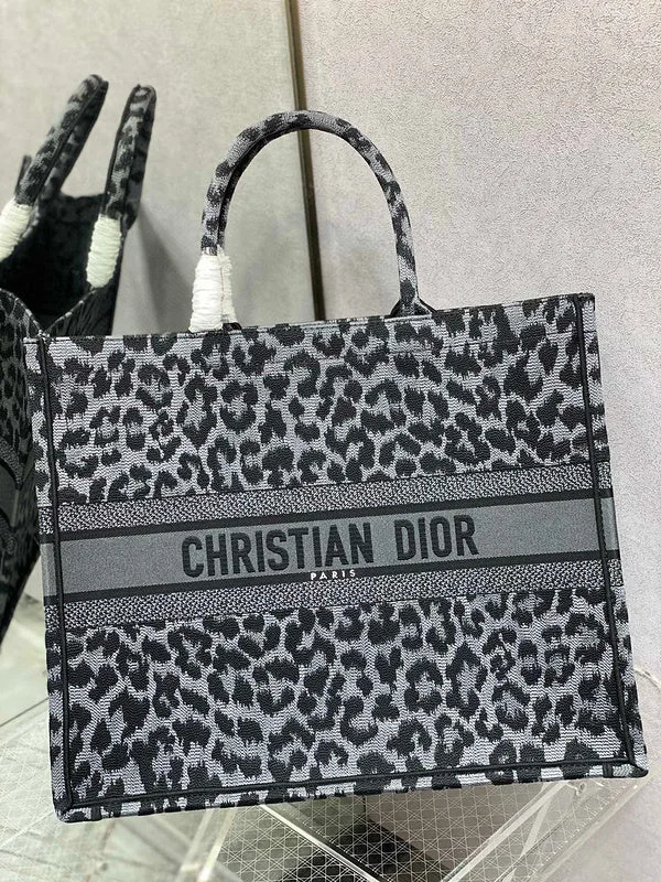 Christian Dior handbags with a back - pocket for quick storageChristian Dior  Bags - 4267