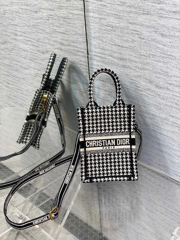 Luxury Christian Dior crossbody bags with a chain - link strapGlitzybags - Dior Bags - 4600