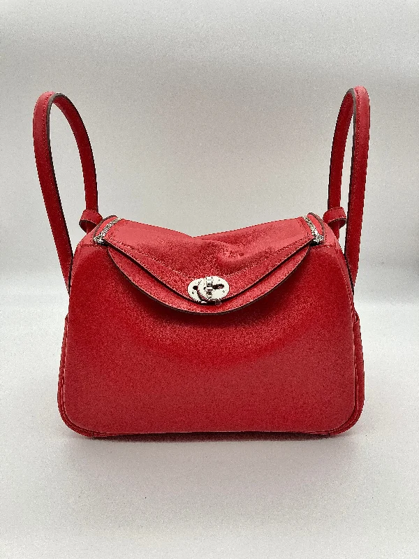 Hermes Bags with Magnetic and Twist - Lock ClosuresHermes Lindy 26 Verso Swift Calfskin Rouge de Coeur/Rouge Piment PHW