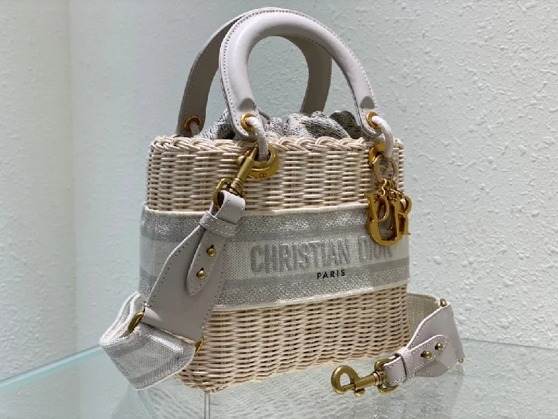 Christian Dior tote bags with a printed Dior logo on the frontWF - Dior Bag - 567