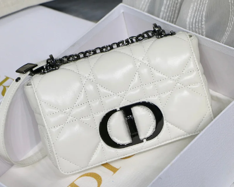 Christian Dior handbags with a detachable mirror for on - the - go touch - upsWF - Dior Bag - 580